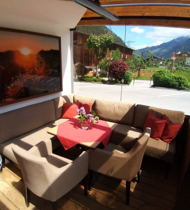 Edenlehen_Smoking_Lounge_04.jpg