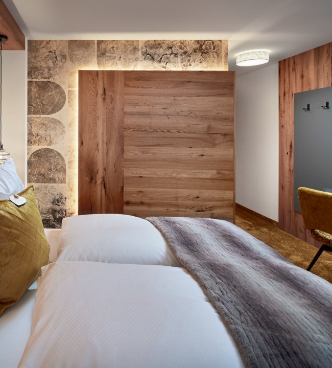 Junior Zimmer Edenlehen 01.jpg