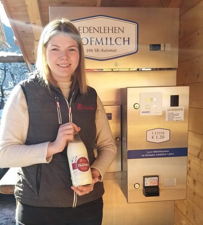 Die Edenlehen Hofmilch 02.jpg