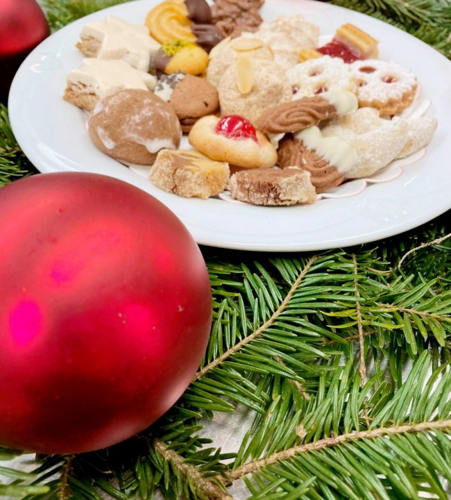 Weihnachtsbäckerei 02.jpg