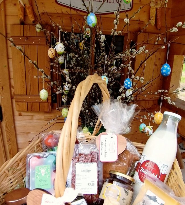 Hofladen Edenlehen Osternest.jpg