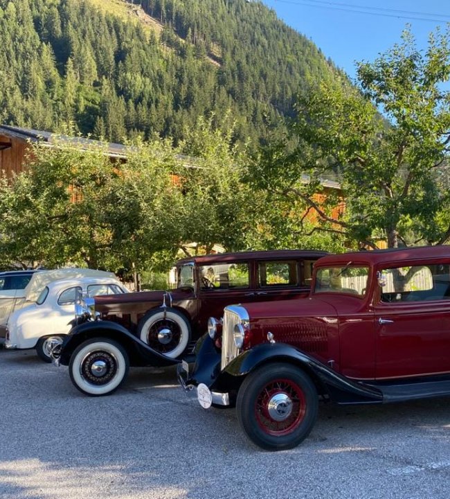 Oldtimer im Edenlehen 06.jpg