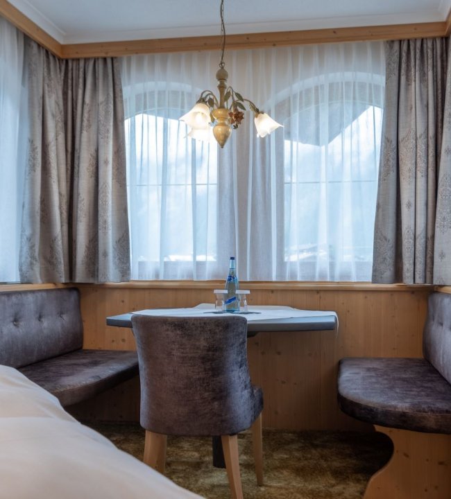 cDoppelzimmer Brandberg.jpg