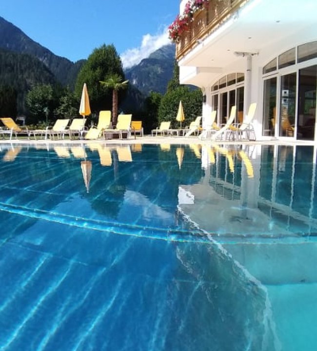 pool 4.jpg