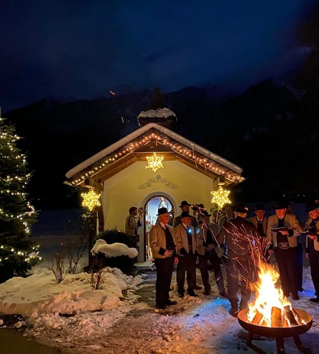 Klöpfelsinger beim Edenlehen.jpg