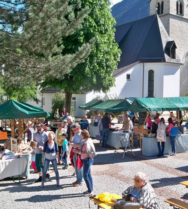 Zillertaler Bauernmarkt 03.jpg