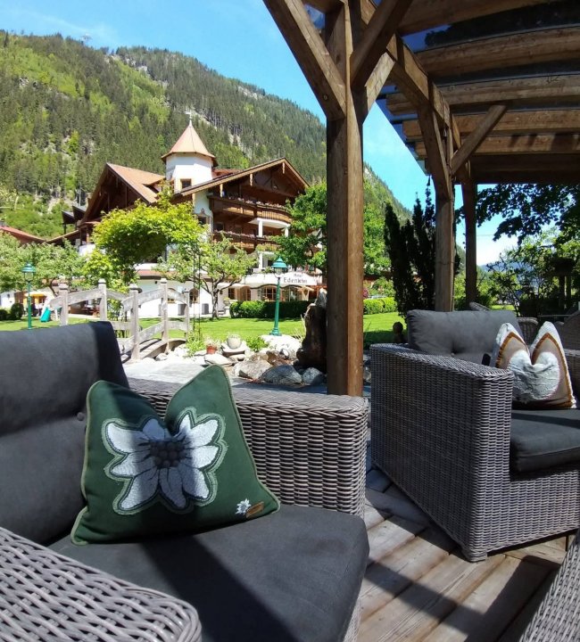 Edenlehen Lounge.jpg