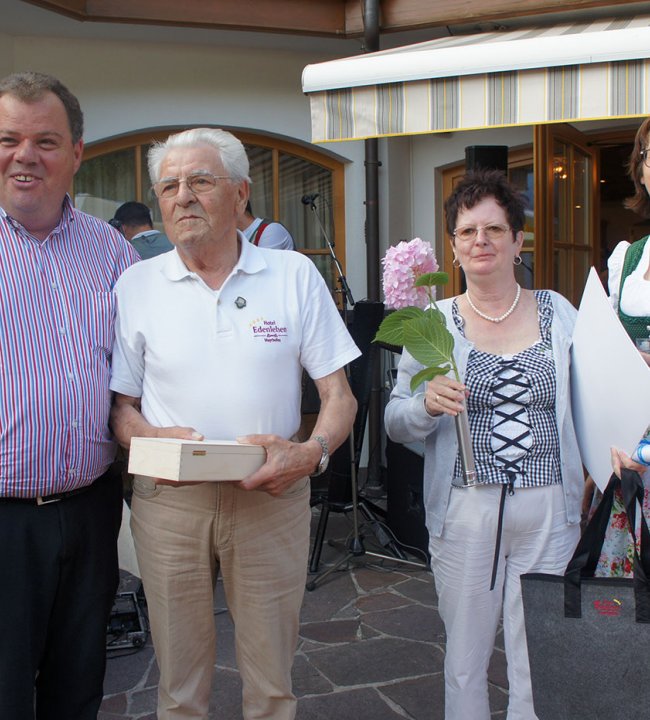 Ehrung_Krewer_02.jpg
