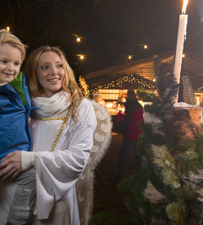 Mayrhofner Advent am Waldfestplatz © Gerhard Berger(2)-w2000-h2000.jpg